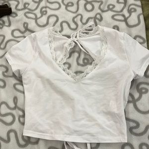 I’m selling shit white cropped shirt